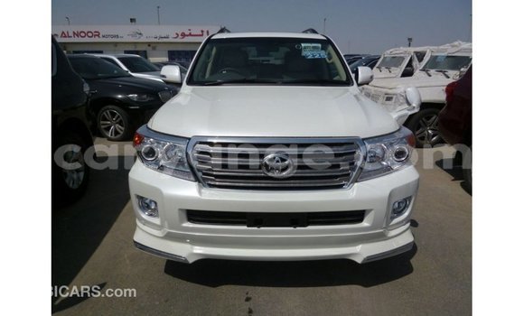 Buy Import Toyota Land Cruiser White Car in Import - Dubai in Namibia Buy Import Toyota Land Cruiser White Car in Import - Dubai in Namibia