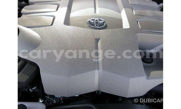 Acheter Import Voiture Toyota Land Cruiser Noir à Import - Dubai, Namibie Acheter Import Voiture Toyota Land Cruiser Noir à Import - Dubai, Namibie