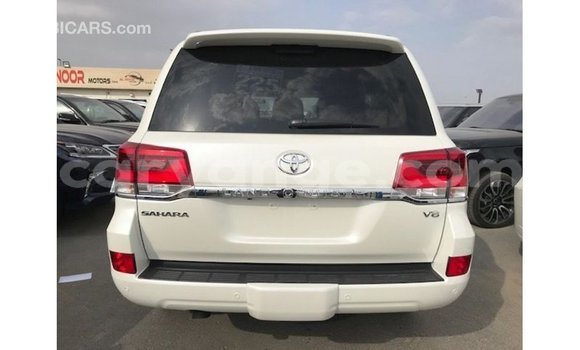 Acheter Import Voiture Toyota Land Cruiser Blanc à Import - Dubai, Namibie Acheter Import Voiture Toyota Land Cruiser Blanc à Import - Dubai, Namibie
