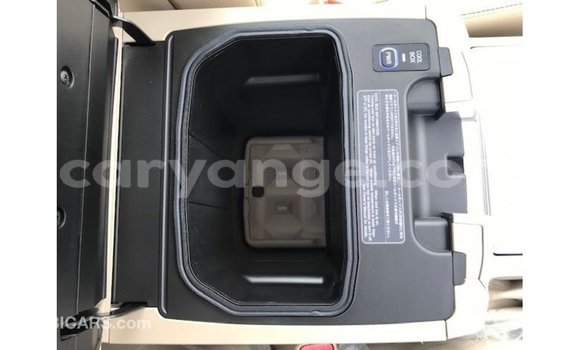 Acheter Import Voiture Toyota Land Cruiser Blanc à Import - Dubai, Namibie Acheter Import Voiture Toyota Land Cruiser Blanc à Import - Dubai, Namibie