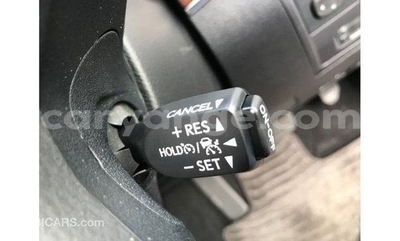 Acheter Import Voiture Toyota Land Cruiser Blanc à Import - Dubai, Namibie Acheter Import Voiture Toyota Land Cruiser Blanc à Import - Dubai, Namibie