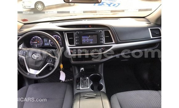 Acheter Import Voiture Toyota Highlander Noir à Import - Dubai, Namibie Acheter Import Voiture Toyota Highlander Noir à Import - Dubai, Namibie