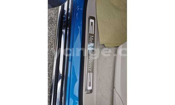 Acheter Import Voiture Mercedes-Benz 190 Bleu à Import - Dubai, Namibie Acheter Import Voiture Mercedes-Benz 190 Bleu à Import - Dubai, Namibie