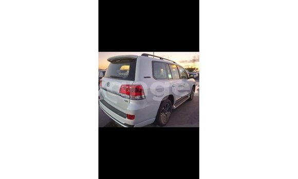 Buy Import Toyota Land Cruiser White Car in Import - Dubai in Namibia Buy Import Toyota Land Cruiser White Car in Import - Dubai in Namibia