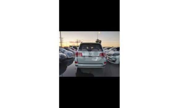 Buy Import Toyota Land Cruiser White Car in Import - Dubai in Namibia Buy Import Toyota Land Cruiser White Car in Import - Dubai in Namibia