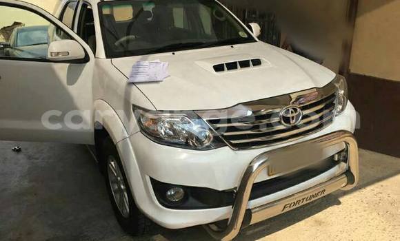 Acheter Occasion Voiture Toyota Fortuner Blanc à Windhoek, Namibie Acheter Occasion Voiture Toyota Fortuner Blanc à Windhoek, Namibie