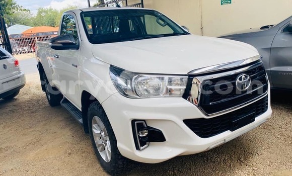 Buy Used Toyota Hilux White Car in Windhoek in Namibia Buy Used Toyota Hilux White Car in Windhoek in Namibia