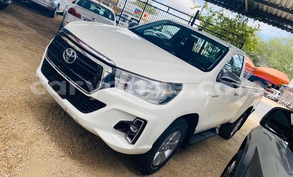 Buy Used Toyota Hilux White Car in Windhoek in Namibia Buy Used Toyota Hilux White Car in Windhoek in Namibia
