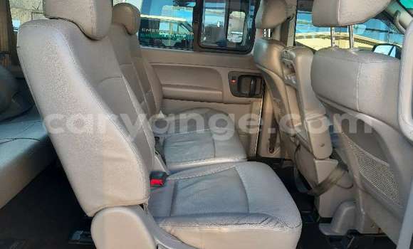 Acheter Occasion Voiture Hyundai H1 Blanc à Windhoek, Namibie Acheter Occasion Voiture Hyundai H1 Blanc à Windhoek, Namibie