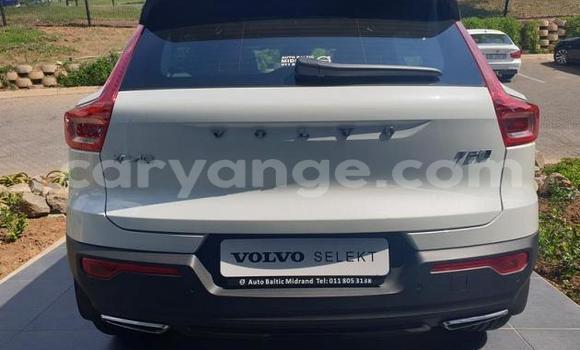 Acheter Occasion Voiture Volvo XC40 Gris à Grootfontein, Namibie Acheter Occasion Voiture Volvo XC40 Gris à Grootfontein, Namibie