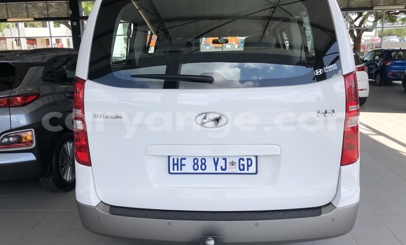 Buy Used Hyundai H1 White Car in Grootfontein in Namibia Buy Used Hyundai H1 White Car in Grootfontein in Namibia