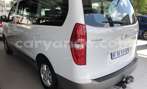 Buy Used Hyundai H1 White Car in Grootfontein in Namibia Buy Used Hyundai H1 White Car in Grootfontein in Namibia