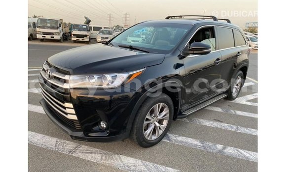 Acheter Import Voiture Toyota Highlander Noir à Import - Dubai, Namibie Acheter Import Voiture Toyota Highlander Noir à Import - Dubai, Namibie