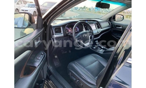 Acheter Import Voiture Toyota Highlander Noir à Import - Dubai, Namibie Acheter Import Voiture Toyota Highlander Noir à Import - Dubai, Namibie
