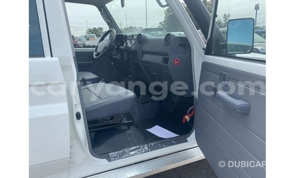 Buy Import Toyota Land Cruiser White Car in Import - Dubai in Namibia Buy Import Toyota Land Cruiser White Car in Import - Dubai in Namibia