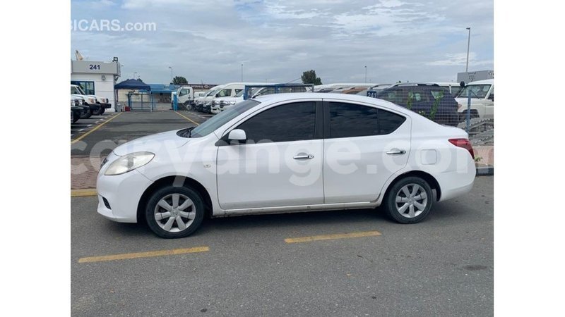 Big with watermark nissan sunny namibia import dubai 11888
