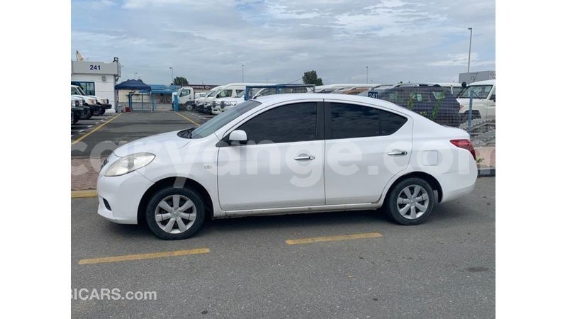 Big with watermark nissan sunny namibia import dubai 11888