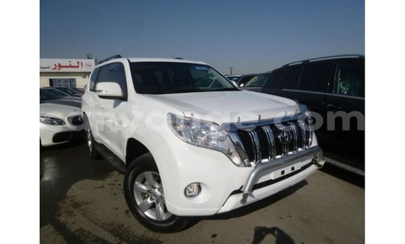 Acheter Import Voiture Toyota Prado Blanc à Import - Dubai, Namibie Acheter Import Voiture Toyota Prado Blanc à Import - Dubai, Namibie