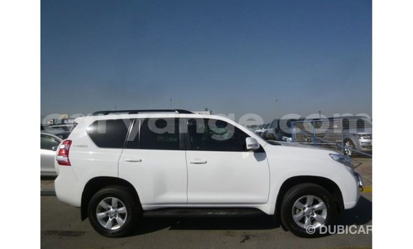 Acheter Import Voiture Toyota Prado Blanc à Import - Dubai, Namibie Acheter Import Voiture Toyota Prado Blanc à Import - Dubai, Namibie