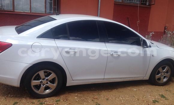 Buy Used Chevrolet Camaro White Car in Windhoek in Namibia