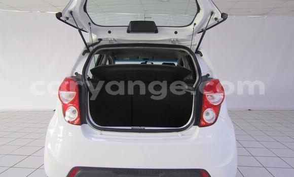 Acheter Occasion Voiture Chevrolet Spark Blanc à Windhoek, Namibie Acheter Occasion Voiture Chevrolet Spark Blanc à Windhoek, Namibie