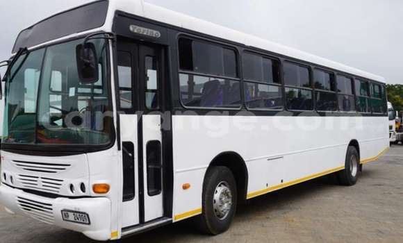 Acheter Occasion Voiture Mercedes-Benz 200 Blanc à Karasburg, Karas Acheter Occasion Voiture Mercedes-Benz 200 Blanc à Karasburg, Karas