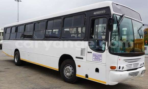 Acheter Occasion Voiture Mercedes-Benz 200 Blanc à Karasburg, Karas Acheter Occasion Voiture Mercedes-Benz 200 Blanc à Karasburg, Karas