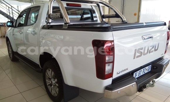 Buy Used Isuzu D–MAX White Car in Grootfontein in Namibia Buy Used Isuzu D–MAX White Car in Grootfontein in Namibia