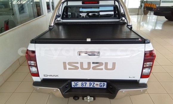 Buy Used Isuzu D–MAX White Car in Grootfontein in Namibia Buy Used Isuzu D–MAX White Car in Grootfontein in Namibia