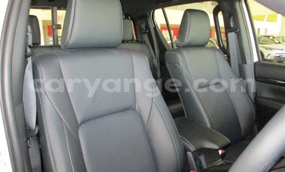 Acheter Occasion Voiture Toyota Hilux Blanc à Grootfontein, Namibie Acheter Occasion Voiture Toyota Hilux Blanc à Grootfontein, Namibie