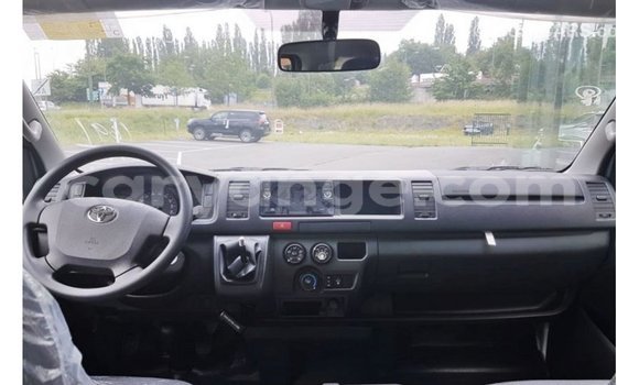 Acheter Import Voiture Toyota 4Runner Blanc à Import - Dubai, Namibie Acheter Import Voiture Toyota 4Runner Blanc à Import - Dubai, Namibie