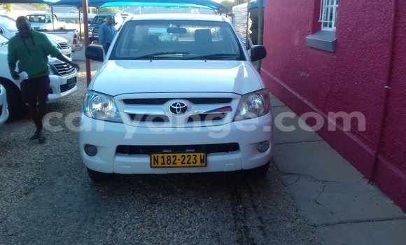 Buy Used Toyota Hilux White Car in Grootfontein in Namibia Buy Used Toyota Hilux White Car in Grootfontein in Namibia