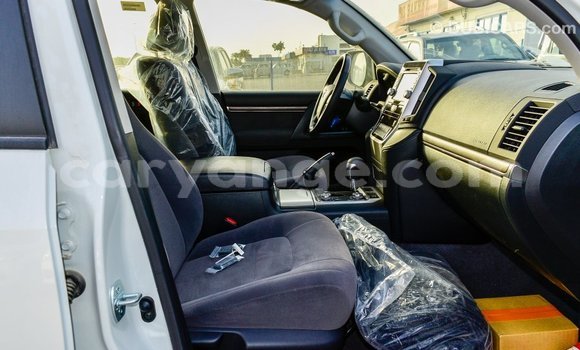 Buy Import Toyota Land Cruiser White Car in Import - Dubai in Namibia Buy Import Toyota Land Cruiser White Car in Import - Dubai in Namibia