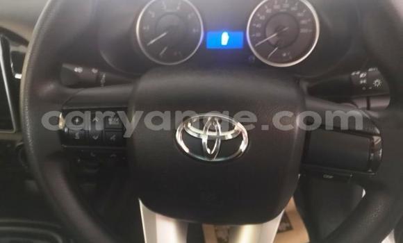 Acheter Occasion Voiture Toyota Hilux Blanc à Windhoek, Namibie Acheter Occasion Voiture Toyota Hilux Blanc à Windhoek, Namibie