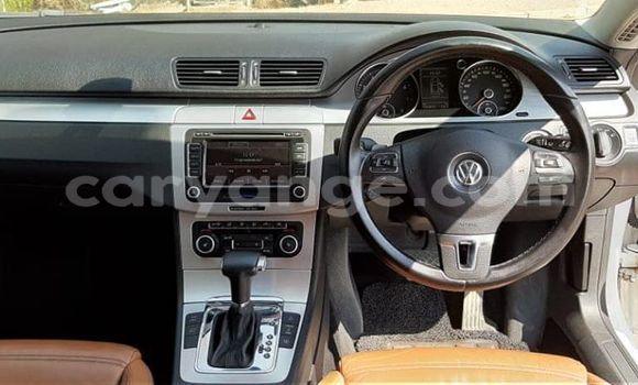 Acheter Occasion Voiture Volkswagen Passat Blanc à Windhoek, Namibie Acheter Occasion Voiture Volkswagen Passat Blanc à Windhoek, Namibie