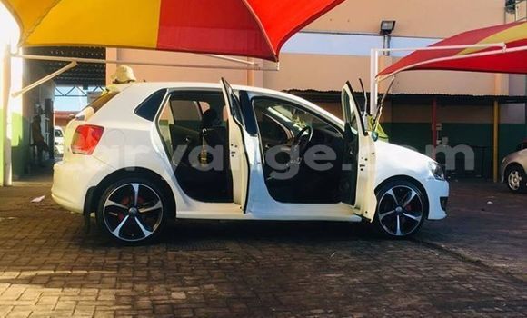 Acheter Occasion Voiture Volkswagen Polo Blanc à Windhoek, Namibie Acheter Occasion Voiture Volkswagen Polo Blanc à Windhoek, Namibie