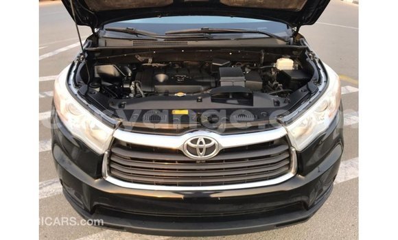 Acheter Import Voiture Toyota Highlander Noir à Import - Dubai, Namibie Acheter Import Voiture Toyota Highlander Noir à Import - Dubai, Namibie