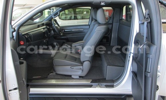Buy Used Toyota Hilux Silver Car in Karasburg in Karas Buy Used Toyota Hilux Silver Car in Karasburg in Karas
