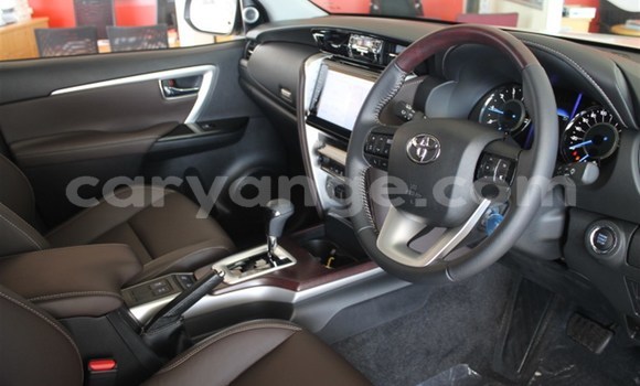 Acheter Occasion Voiture Toyota Fortuner Blanc à Grootfontein, Namibie Acheter Occasion Voiture Toyota Fortuner Blanc à Grootfontein, Namibie