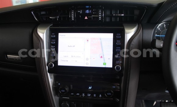 Acheter Occasion Voiture Toyota Fortuner Blanc à Grootfontein, Namibie Acheter Occasion Voiture Toyota Fortuner Blanc à Grootfontein, Namibie