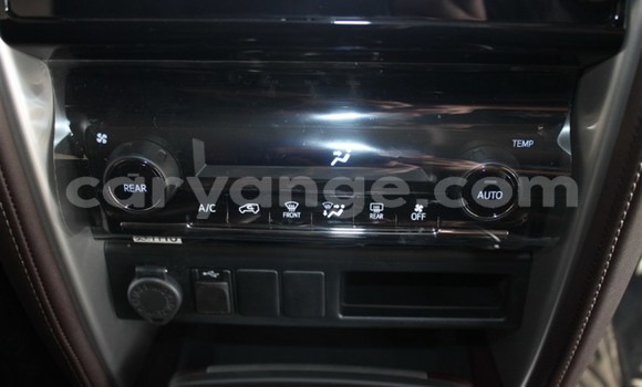 Acheter Occasion Voiture Toyota Fortuner Blanc à Grootfontein, Namibie Acheter Occasion Voiture Toyota Fortuner Blanc à Grootfontein, Namibie