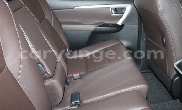 Acheter Occasion Voiture Toyota Fortuner Blanc à Grootfontein, Namibie Acheter Occasion Voiture Toyota Fortuner Blanc à Grootfontein, Namibie