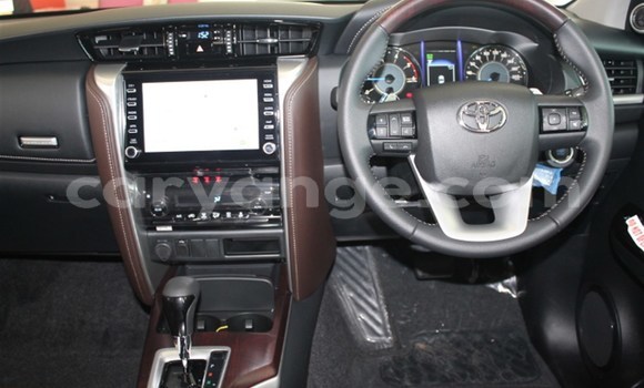 Acheter Occasion Voiture Toyota Fortuner Blanc à Grootfontein, Namibie Acheter Occasion Voiture Toyota Fortuner Blanc à Grootfontein, Namibie