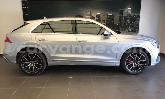 Acheter Occasion Voiture Audi Q8 Gris à Karasburg, Karas Acheter Occasion Voiture Audi Q8 Gris à Karasburg, Karas