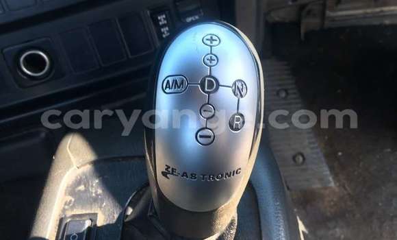 Acheter Occasion Utilitaire Hino Ranger Blanc à Grootfontein, Namibie Acheter Occasion Utilitaire Hino Ranger Blanc à Grootfontein, Namibie