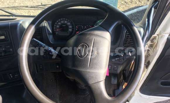 Acheter Occasion Utilitaire Hino Ranger Blanc à Grootfontein, Namibie Acheter Occasion Utilitaire Hino Ranger Blanc à Grootfontein, Namibie