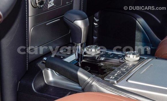 Acheter Import Voiture Toyota Land Cruiser Noir à Import - Dubai, Namibie Acheter Import Voiture Toyota Land Cruiser Noir à Import - Dubai, Namibie