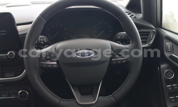 Acheter Occasion Voiture Ford Fiesta Rouge à Karasburg, Karas Acheter Occasion Voiture Ford Fiesta Rouge à Karasburg, Karas