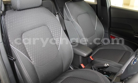 Acheter Occasion Voiture Ford Fiesta Rouge à Karasburg, Karas Acheter Occasion Voiture Ford Fiesta Rouge à Karasburg, Karas