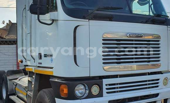 Buy Used Caterpillar 120 White Truck in Karasburg in Karas